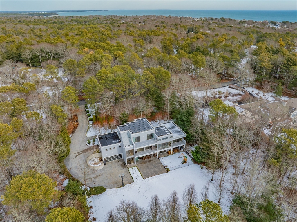 37 The Hunt Cir, Mashpee, Massachusetts, 3 Bedrooms Bedrooms, 8 Rooms Rooms,3.5 BathroomsBathrooms,Residential,For Sale,The Hunt Cir,73460820