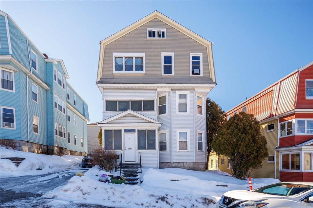 17 Euclid Ave, Worcester, Massachusetts, 7 Bedrooms Bedrooms, 16 Rooms Rooms,3 BathroomsBathrooms,Residential Income,For Sale,Euclid Ave,73484131