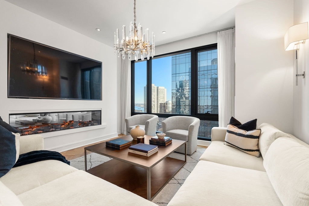 500 Atlantic Ave, Boston, Massachusetts, 2 Bedrooms Bedrooms, 4 Rooms Rooms,1.5 BathroomsBathrooms,Residential,For Sale,Atlantic Ave,73482841
