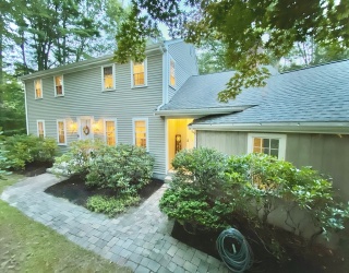 220 Pond Street, Hopkinton, Massachusetts, 4 Bedrooms Bedrooms, 9 Rooms Rooms,2.5 BathroomsBathrooms,Residential,For Sale,Pond Street,73485412