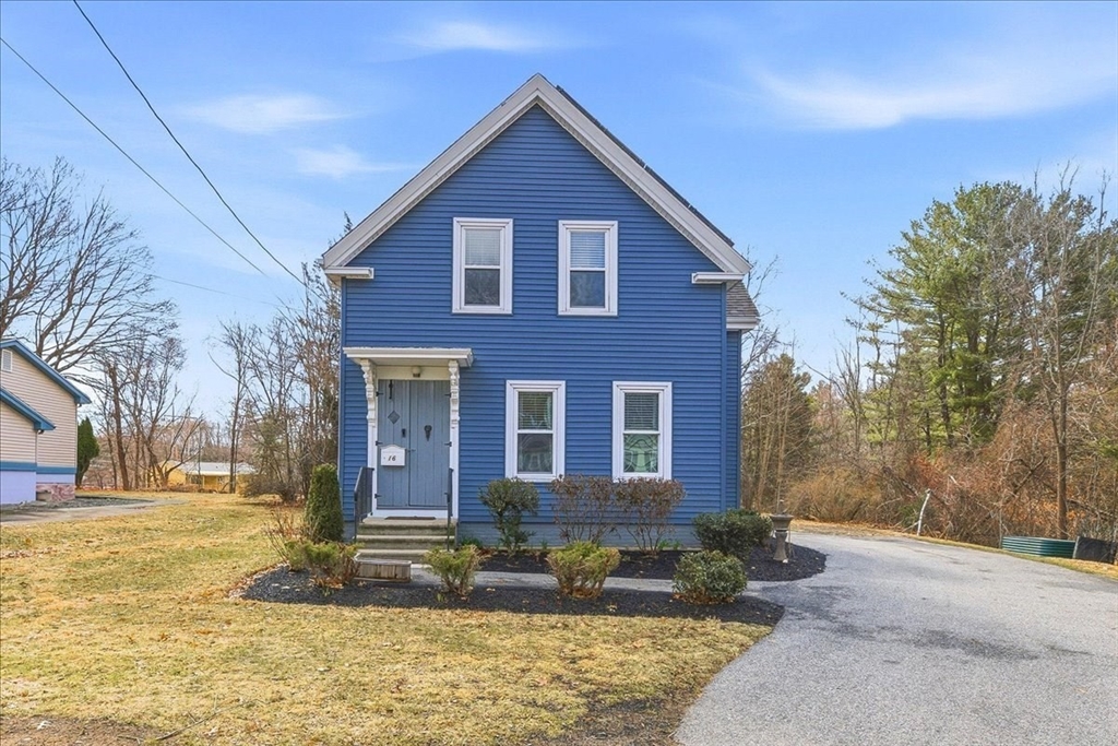 16 Howard Avenue, Holbrook, Massachusetts, 4 Bedrooms Bedrooms, 7 Rooms Rooms,2 BathroomsBathrooms,Residential,For Sale,Howard Avenue,73491693