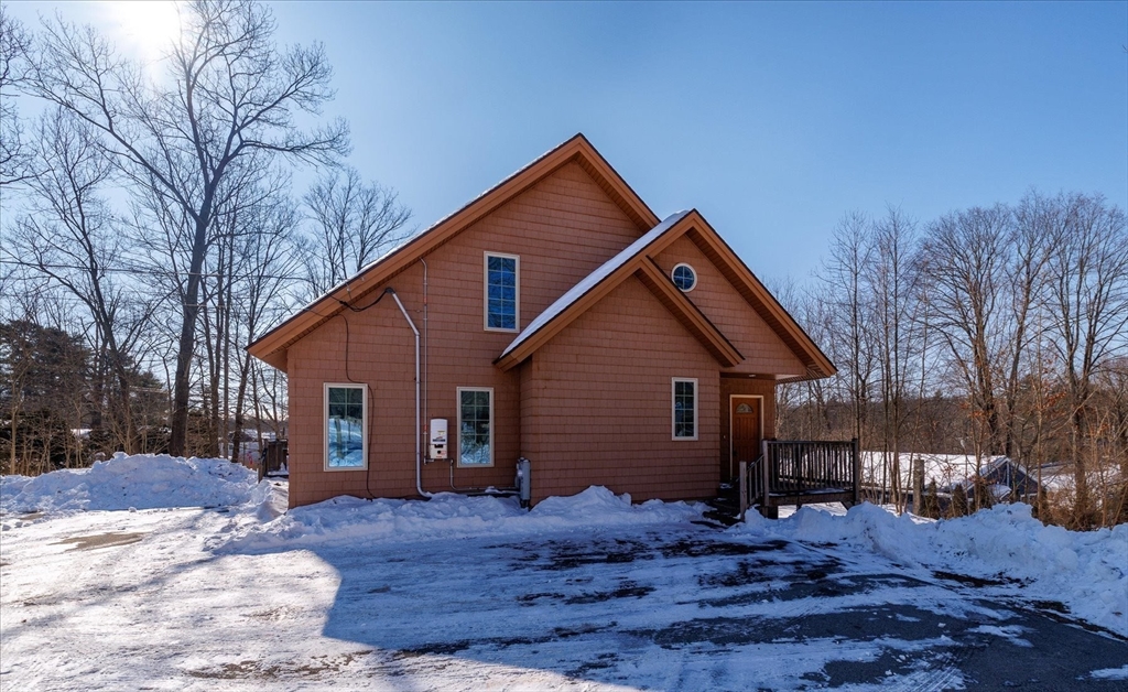 110 Minebrook Rd, Webster, Massachusetts, 3 Bedrooms Bedrooms, 7 Rooms Rooms,2 BathroomsBathrooms,Residential,For Sale,Minebrook Rd,73474985