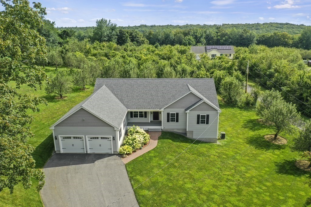 291 Pearl Hill Rd, Fitchburg, Massachusetts, 3 Bedrooms Bedrooms, 6 Rooms Rooms,2 BathroomsBathrooms,Residential,For Sale,Pearl Hill Rd,73470436