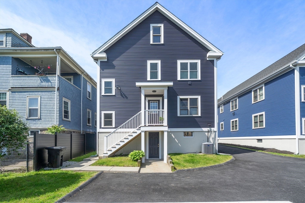8 Brinton St, Boston, Massachusetts, 3 Bedrooms Bedrooms, 7 Rooms Rooms,2 BathroomsBathrooms,Residential,For Sale,Brinton St,73491184