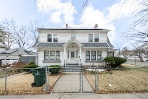 52 Herman St, Springfield, Massachusetts, 5 Bedrooms Bedrooms, 9 Rooms Rooms,3.5 BathroomsBathrooms,Residential,For Sale,Herman St,73487062