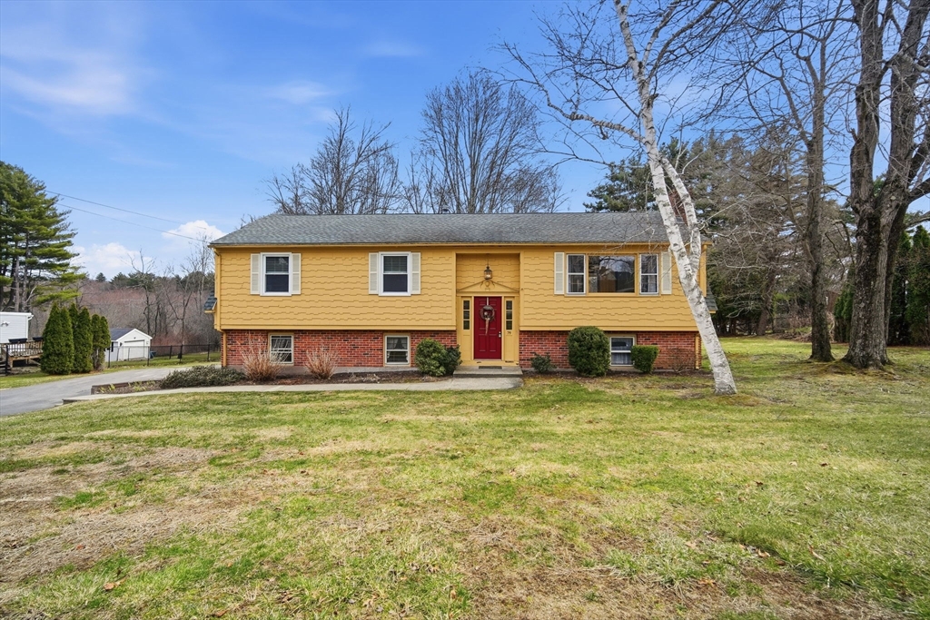 79 Porter Rd, East Longmeadow, Massachusetts, 3 Bedrooms Bedrooms, 6 Rooms Rooms,1.5 BathroomsBathrooms,Residential,For Sale,Porter Rd,73493075