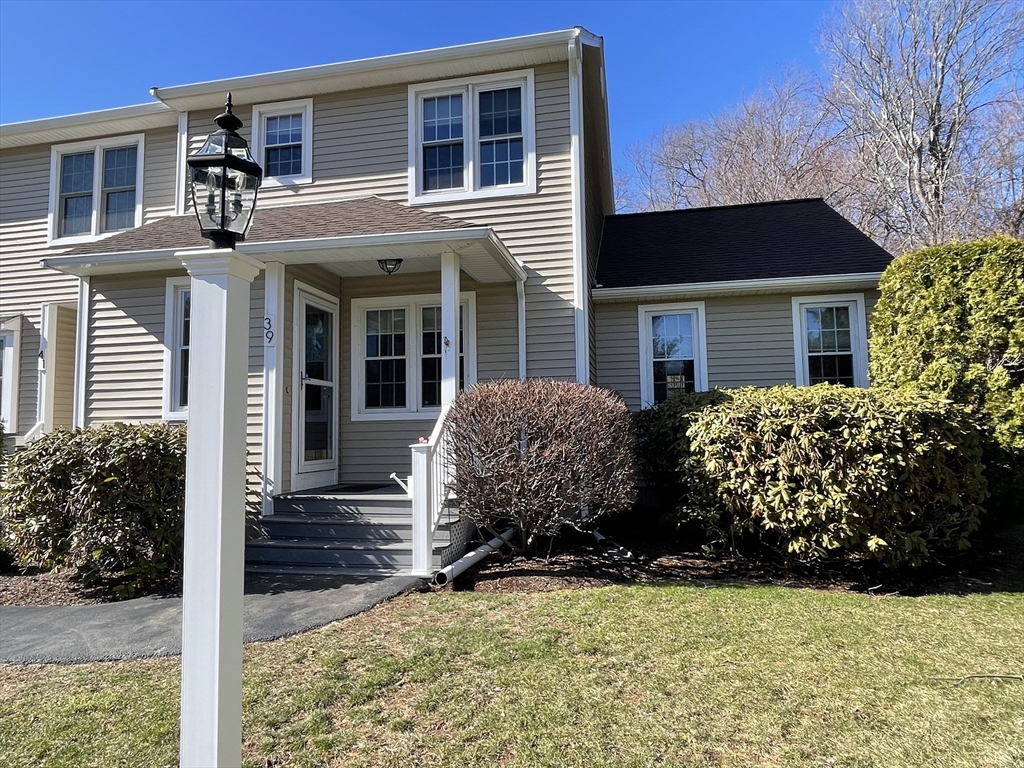 39 Godfrey Ln, Milford, Massachusetts, 3 Bedrooms Bedrooms, 6 Rooms Rooms,1.5 BathroomsBathrooms,Residential,For Sale,Godfrey Ln,73491927