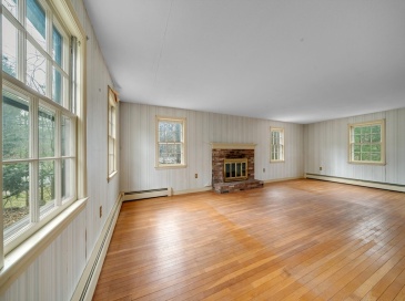 449 Summer St, North Andover, Massachusetts, 4 Bedrooms Bedrooms, 11 Rooms Rooms,1.5 BathroomsBathrooms,Residential,For Sale,Summer St,73495140 449 Summer St, North Andover, Massachusetts, 4 Bedrooms Bedrooms, 11 Rooms Rooms,1.5 BathroomsBathrooms,Residential,For Sale,Summer St,73495140