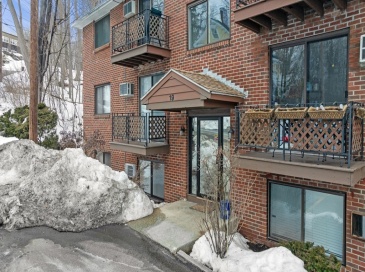 19 Maple St, Amesbury, Massachusetts, 1 Bedroom Bedrooms, 3 Rooms Rooms,1 BathroomBathrooms,Residential,For Sale,Maple St,73482481 19 Maple St, Amesbury, Massachusetts, 1 Bedroom Bedrooms, 3 Rooms Rooms,1 BathroomBathrooms,Residential,For Sale,Maple St,73482481