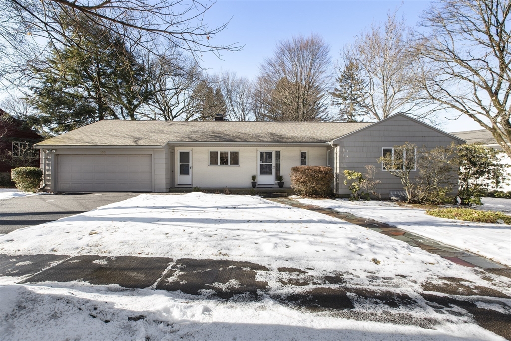 155 Paulson Rd, Newton, Massachusetts, 4 Bedrooms Bedrooms, 9 Rooms Rooms,2.5 BathroomsBathrooms,Residential,For Sale,Paulson Rd,73468177