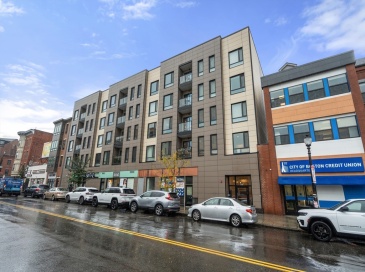 457 West Broadway, Boston, Massachusetts, 2 Bedrooms Bedrooms, 4 Rooms Rooms,2 BathroomsBathrooms,Residential,For Sale,West Broadway,73447317