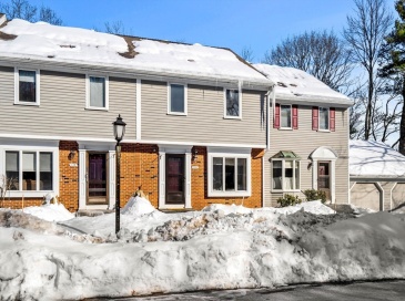 103 Foxwood Circle, Peabody, Massachusetts, 3 Bedrooms Bedrooms, 6 Rooms Rooms,2.5 BathroomsBathrooms,Residential,For Sale,Foxwood Circle,73475368