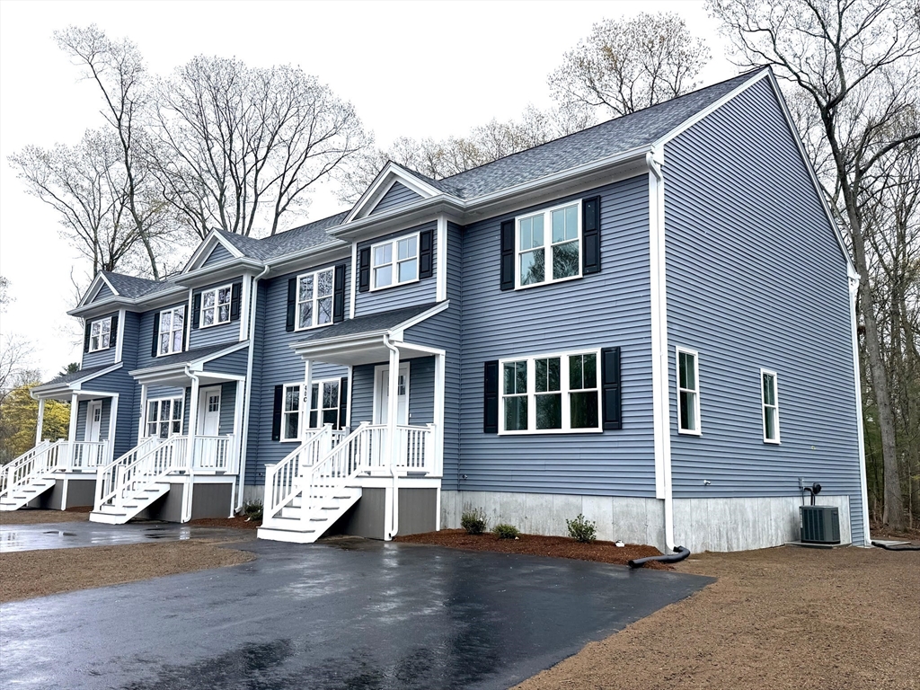 40 Filipe Way, Taunton, Massachusetts, 3 Bedrooms Bedrooms, 6 Rooms Rooms,2.5 BathroomsBathrooms,Residential,For Sale,Filipe Way,73480637