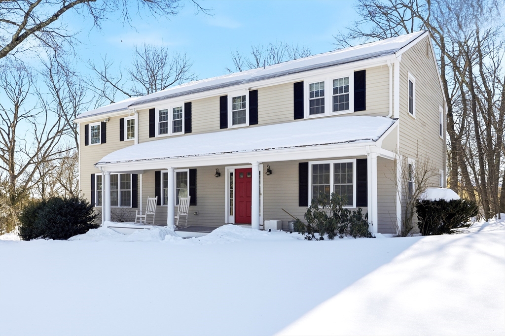 245 Oak Hill Circle, Concord, Massachusetts, 4 Bedrooms Bedrooms, 11 Rooms Rooms,3.5 BathroomsBathrooms,Residential,For Sale,Oak Hill Circle,73474308