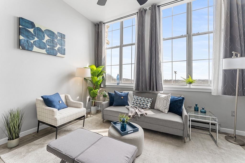 240 Heath St, Boston, Massachusetts, 1 Bedroom Bedrooms, 3 Rooms Rooms,1 BathroomBathrooms,Residential,For Sale,Heath St,73492982