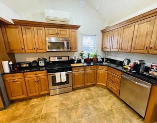 9 Woodward Ave, Quincy, Massachusetts, 3 Bedrooms Bedrooms, 9 Rooms Rooms,2 BathroomsBathrooms,Residential Income,For Sale,Woodward Ave,73510542