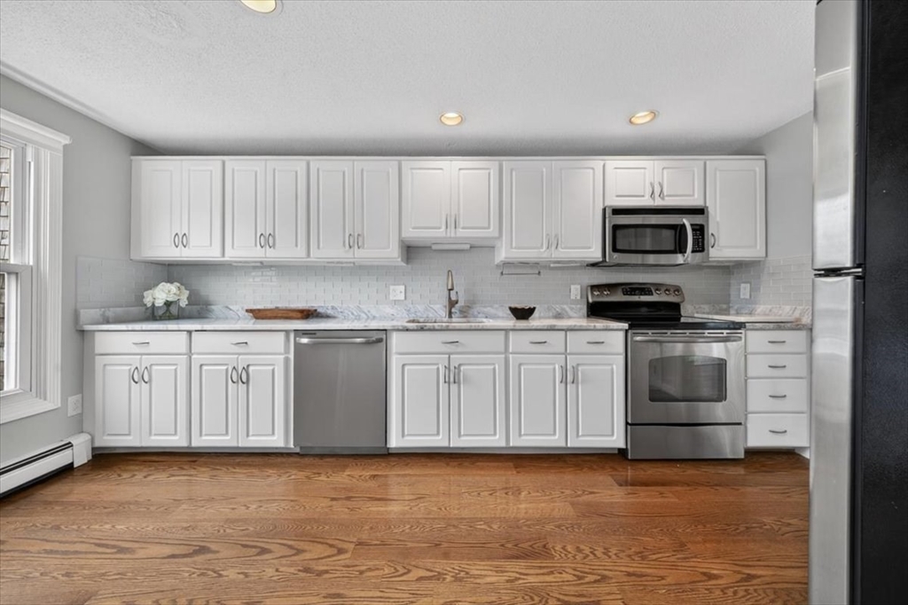 14 Cedarledge Village, Cohasset, Massachusetts, 3 Bedrooms Bedrooms, 7 Rooms Rooms,2 BathroomsBathrooms,Residential,For Sale,Cedarledge Village,73510581