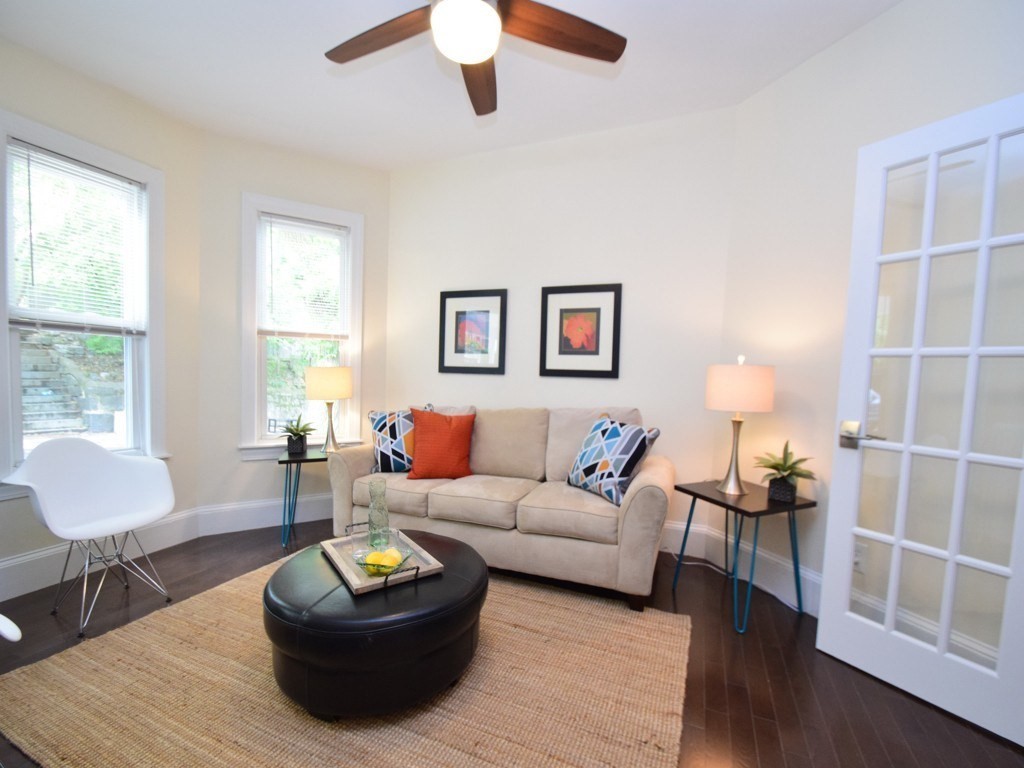 56-60 Woodlawn Street, Boston, Massachusetts, 4 Bedrooms Bedrooms, 7 Rooms Rooms,1.5 BathroomsBathrooms,Residential Lease,For Rent,Woodlawn Street,73510626