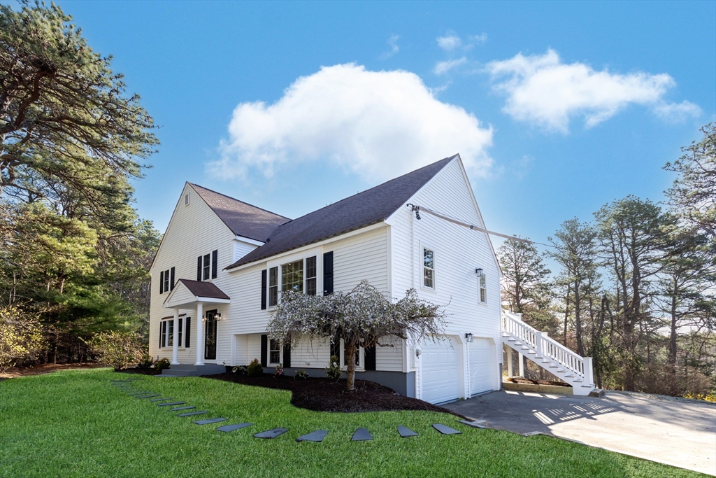 196 Bourne Rd, Plymouth, Massachusetts, 3 Bedrooms Bedrooms, 7 Rooms Rooms,3.5 BathroomsBathrooms,Residential,For Sale,Bourne Rd,73510710