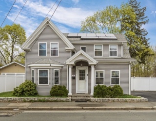 674 Montello St, Brockton, Massachusetts, 6 Bedrooms Bedrooms, 10 Rooms Rooms,2 BathroomsBathrooms,Residential,For Sale,Montello St,73510704