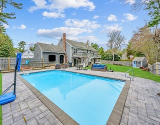 153 Hickory Hill Circke, Barnstable, Massachusetts, 4 Bedrooms Bedrooms, 8 Rooms Rooms,2.5 BathroomsBathrooms,Residential,For Sale,Hickory Hill Circke,73510707