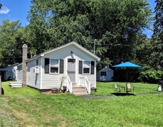 3 Park Dr, Littleton, Massachusetts, 2 Bedrooms Bedrooms, 4 Rooms Rooms,1 BathroomBathrooms,Residential Lease,For Rent,Park Dr,73510737