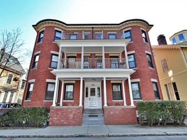 31 Linden Place, Brookline, Massachusetts, 3 Bedrooms Bedrooms, 7 Rooms Rooms,1.5 BathroomsBathrooms,Residential Lease,For Rent,Linden Place,73476906