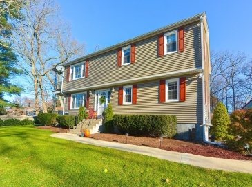 110 Oswego, Bellingham, Massachusetts, 2 Bedrooms Bedrooms, 5 Rooms Rooms,1 BathroomBathrooms,Residential Lease,For Rent,Oswego,73486637