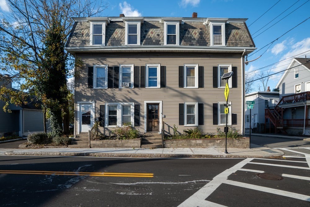 81-85 Water St, Quincy, Massachusetts, 6 Bedrooms Bedrooms, 16 Rooms Rooms,5 BathroomsBathrooms,Residential Income,For Sale,Water St,73454150