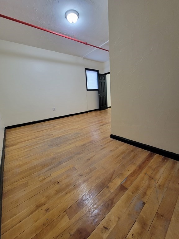 33 Dover St, Brockton, Massachusetts, ,Commercial Lease,For Rent,Dover St,73462070