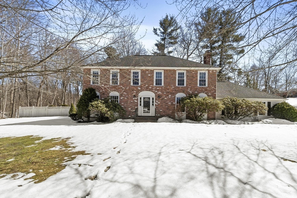 2 Greybirch Road, Andover, Massachusetts, 4 Bedrooms Bedrooms, 9 Rooms Rooms,3 BathroomsBathrooms,Residential,For Sale,Greybirch Road,73488118