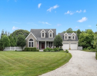 42 Deacon Vincent Way, Edgartown, Massachusetts, 3 Bedrooms Bedrooms, 8 Rooms Rooms,3 BathroomsBathrooms,Residential,For Sale,Deacon Vincent Way,73494390