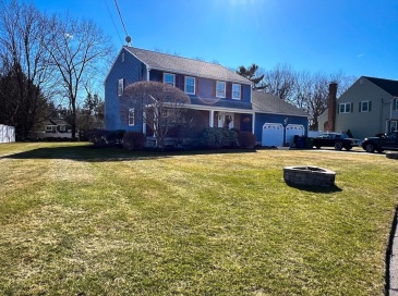 29 Louanis Drive, Reading, Massachusetts, 4 Bedrooms Bedrooms, 8 Rooms Rooms,2.5 BathroomsBathrooms,Residential,For Sale,Louanis Drive,73491908 29 Louanis Drive, Reading, Massachusetts, 4 Bedrooms Bedrooms, 8 Rooms Rooms,2.5 BathroomsBathrooms,Residential,For Sale,Louanis Drive,73491908