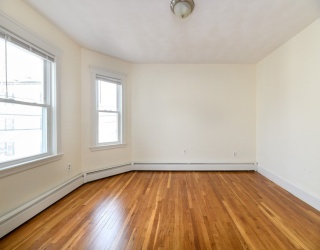 305 Hurley Street, Cambridge, Massachusetts, 4 Bedrooms Bedrooms, 7 Rooms Rooms,2 BathroomsBathrooms,Residential Lease,For Rent,Hurley Street,73510758
