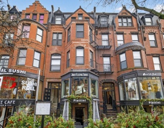 226 Newbury Street, Boston, Massachusetts, 1 Bedroom Bedrooms, 3 Rooms Rooms,1 BathroomBathrooms,Residential Lease,For Rent,Newbury Street,73510794