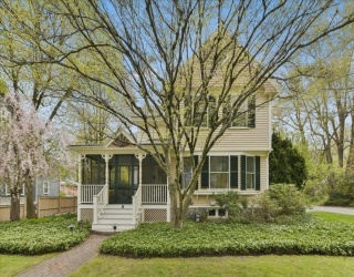 14 Locust Ave, Lexington, Massachusetts, 4 Bedrooms Bedrooms, 10 Rooms Rooms,2.5 BathroomsBathrooms,Residential,For Sale,Locust Ave,73510826