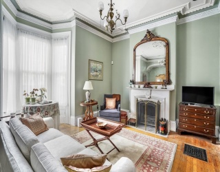 108 Pembroke St, Boston, Massachusetts, 4 Bedrooms Bedrooms, 13 Rooms Rooms,2.5 BathroomsBathrooms,Residential,For Sale,Pembroke St,73510869