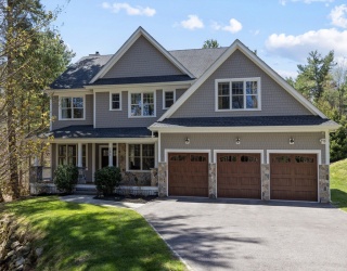 205 Pond Street, Hopkinton, Massachusetts, 4 Bedrooms Bedrooms, 11 Rooms Rooms,4.5 BathroomsBathrooms,Residential,For Sale,Pond Street,73510606