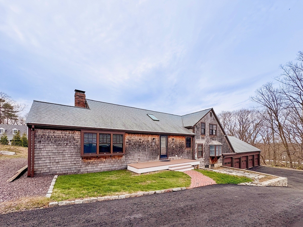 215 Sohier St, Cohasset, Massachusetts, 5 Bedrooms Bedrooms, 8 Rooms Rooms,4 BathroomsBathrooms,Residential,For Sale,Sohier St,73510732