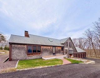 215 Sohier St, Cohasset, Massachusetts, 5 Bedrooms Bedrooms, 8 Rooms Rooms,4 BathroomsBathrooms,Residential,For Sale,Sohier St,73510732