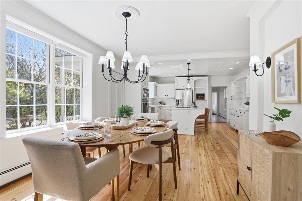 362 King St, Littleton, Massachusetts, 4 Bedrooms Bedrooms, 13 Rooms Rooms,3.5 BathroomsBathrooms,Residential,For Sale,King St,73510899