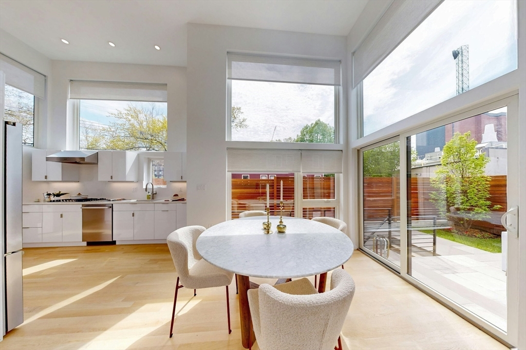 213 Third Street, Cambridge, Massachusetts, 5 Bedrooms Bedrooms, 7 Rooms Rooms,3.5 BathroomsBathrooms,Residential,For Sale,Third Street,73510643