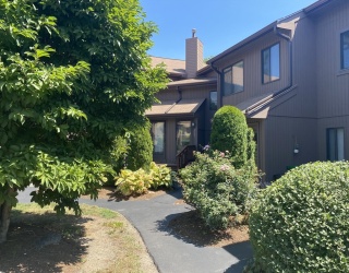 215 Trailside Way, Ashland, Massachusetts, 2 Bedrooms Bedrooms, 5 Rooms Rooms,2 BathroomsBathrooms,Residential Lease,For Rent,Trailside Way,73480524