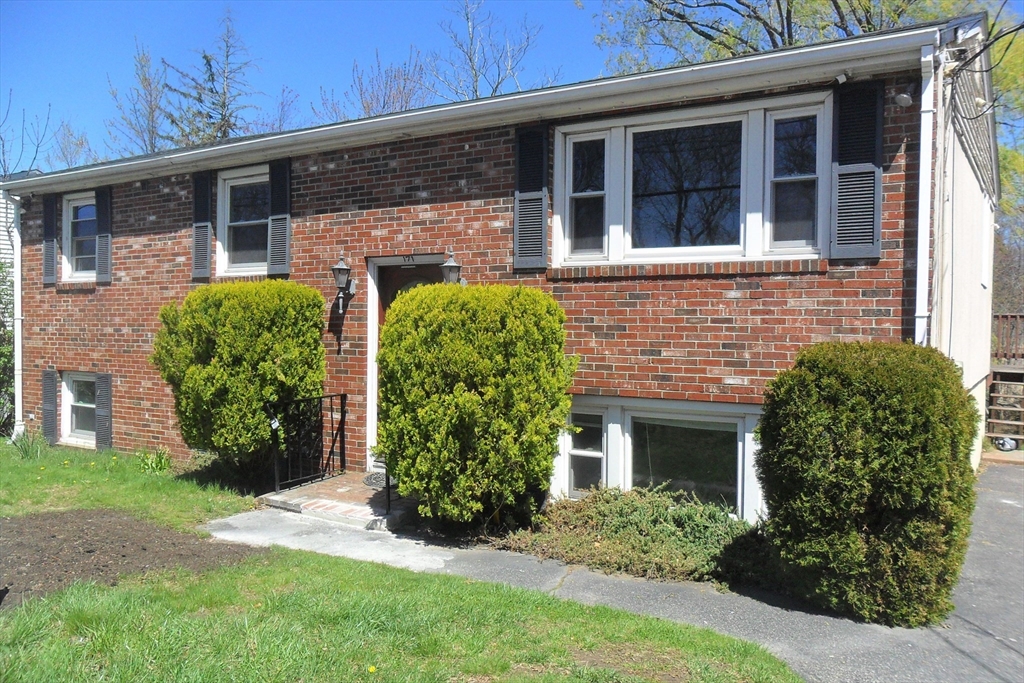 171 Walnut St, Framingham, Massachusetts, 3 Bedrooms Bedrooms, 8 Rooms Rooms,2 BathroomsBathrooms,Residential Lease,For Rent,Walnut St,73511004