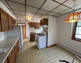 31 Corey St, Everett, Massachusetts, 2 Bedrooms Bedrooms, 4 Rooms Rooms,1 BathroomBathrooms,Residential Lease,For Rent,Corey St,73511006
