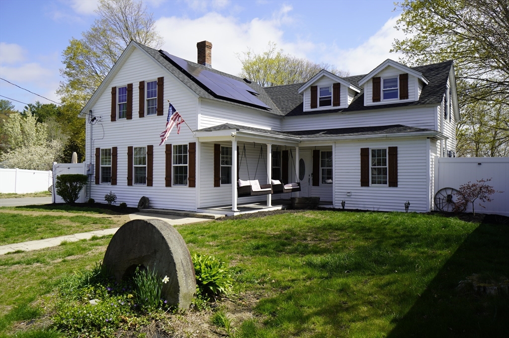 25 Cook St, Douglas, Massachusetts, 4 Bedrooms Bedrooms, 7 Rooms Rooms,2 BathroomsBathrooms,Residential,For Sale,Cook St,73510857