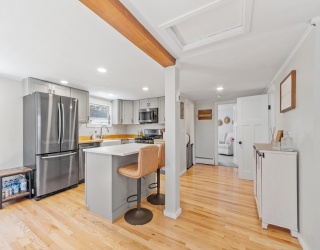 84 Hammond St, Rowley, Massachusetts, 2 Bedrooms Bedrooms, 5 Rooms Rooms,1.5 BathroomsBathrooms,Residential,For Sale,Hammond St,73510821