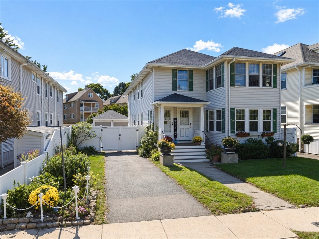 48-50 California St, Watertown, Massachusetts, 4 Bedrooms Bedrooms, 12 Rooms Rooms,2 BathroomsBathrooms,Residential Income,For Sale,California St,73511045