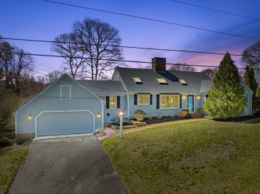 61 Linda Ln, Barnstable, Massachusetts, 4 Bedrooms Bedrooms, 8 Rooms Rooms,2 BathroomsBathrooms,Residential,For Sale,Linda Ln,73510882
