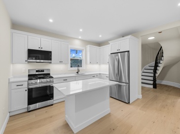 1163 New Boston Rd, Fall River, Massachusetts, 4 Bedrooms Bedrooms, 8 Rooms Rooms,2 BathroomsBathrooms,Residential,For Sale,New Boston Rd,73510879